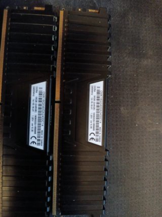 Memoria RAM Corsair Vengeance LPX DDR4 16GB(2x8gb)