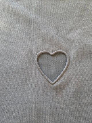 Vestido negro con corazón