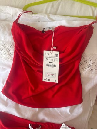 Conjunto Zara top y pantalón rojo