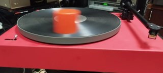 Tocadiscos Rega ERA Rojo con Brazo Rega
