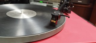 Tocadiscos Rega ERA Rojo con Brazo Rega