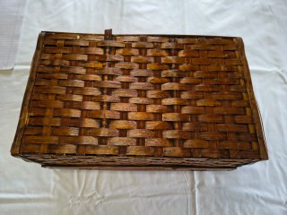 Bauletto portaoggetti vintage in legno e intreccio
