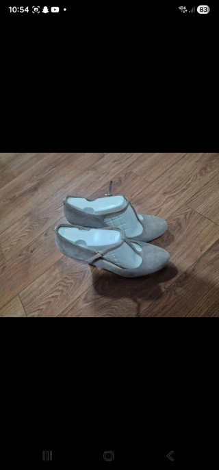 Sandalias de tacón Guess beige/gris talla 39