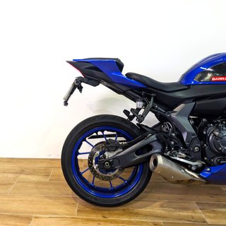 YAMAHA R7   (modelo actual) A2 2024