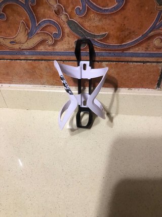 Porta bidón ENLEE ligero diseño moderno