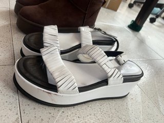 Botines y Sandalias Talla 41