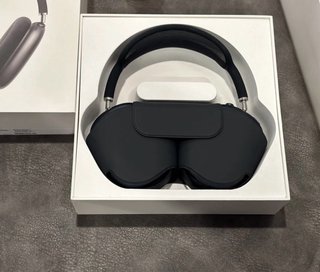 AirPods Max Space Gray