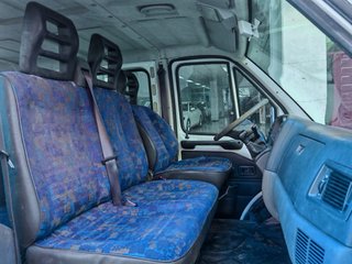 Peugeot Boxer 9 plazas