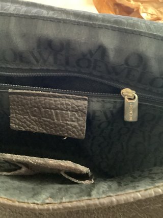 Bolso Loewe Piel Negro y Dorado