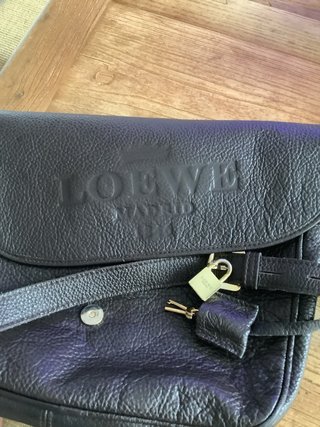Bolso Loewe Piel Negro y Dorado