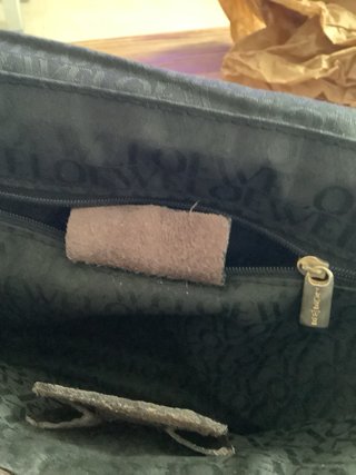 Bolso Loewe Piel Negro y Dorado