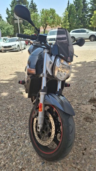 Suzuki GSR600 Naked Negra 2006