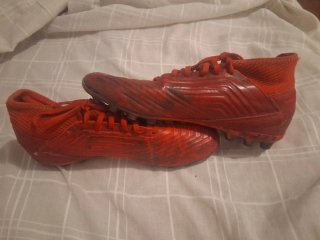 Tacos de fútbol Adidas Rojos