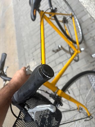 Bicicleta Vintage Amarilla Ciudad