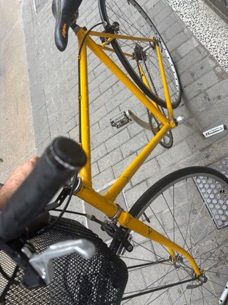 Bicicleta Vintage Amarilla Ciudad