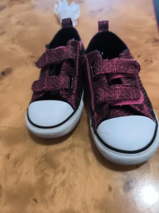 Zapatillas Converse niña rosa y negro