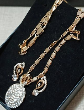 Conjunto de lujo oro y blanco