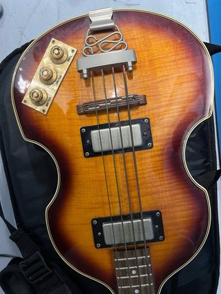 Epiphone Viola Bass en perfecto estado