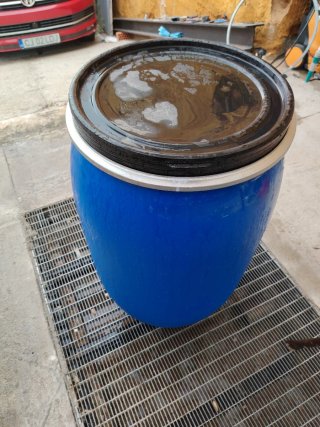 Bidón azul 150 L