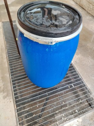 Bidón azul 150 L