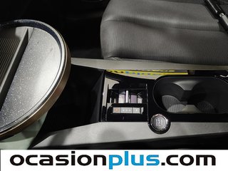 Lancia Ypsilon Hybrid 74 kW (100 CV)
