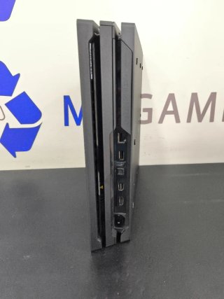 PS4 Pro 1TB Negra  1 Año Garantía
