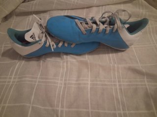 Tacos de fútbol Adidas