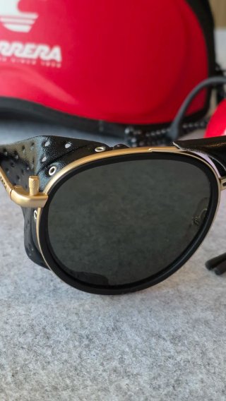 Gafas de Sol Carrera Negras y Doradas