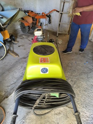 Cuba fumigar 100L Honda