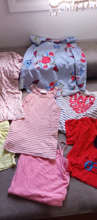 FIN. Lote 9 piezas ropa infantil