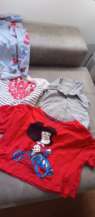 FIN. Lote 9 piezas ropa infantil