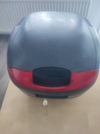 Baúl Moto SH25 Negro/Rojo