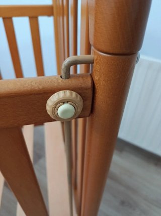 Cuna de bebé de madera maciza