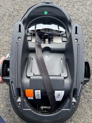 Huevo BeSafe iZi Go + Base Isofix