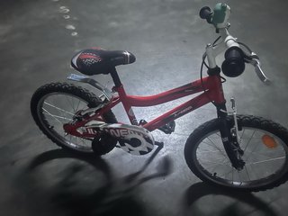 Bicicleta infantil roja J-Wenti