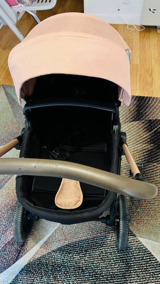 Carrito de bebé rosa kinderkraft air moov 2