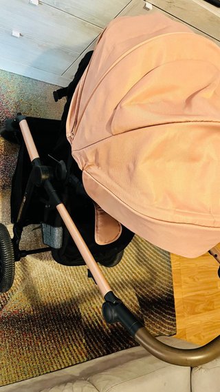 Carrito de bebé rosa kinderkraft air moov 2