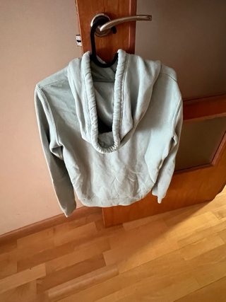 2 camisetas hollister xs y s y sudadera verde