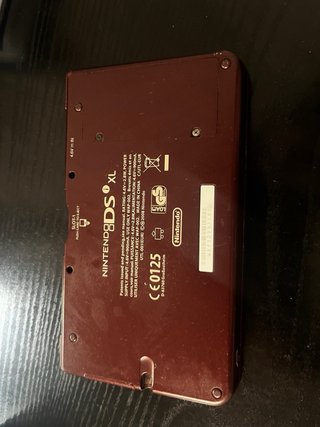 Nintendo DSi XL Rosso (Per riparazione/ricambi)