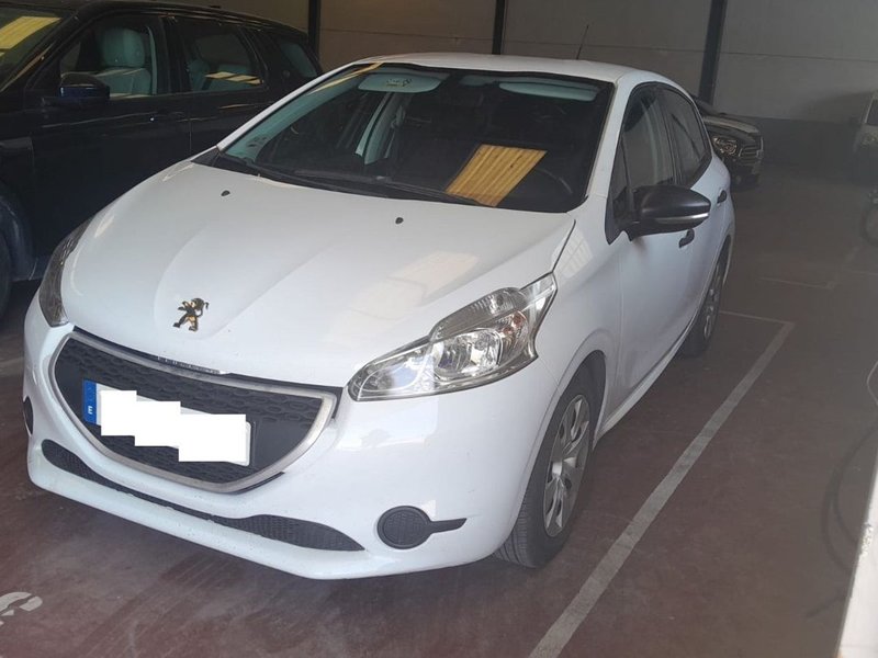 Peugeot 208 2015