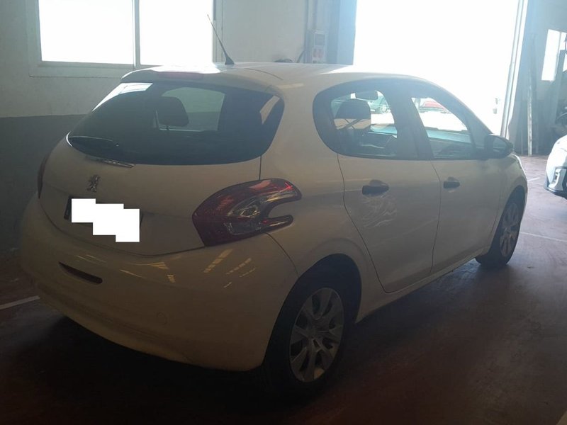 Peugeot 208 2015, foto 2
