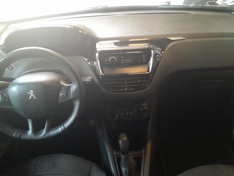 Peugeot 208 2015, foto 7