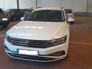 VOLKSWAGEN Passat Variant Executive 2.0 TDI 110kW DSG