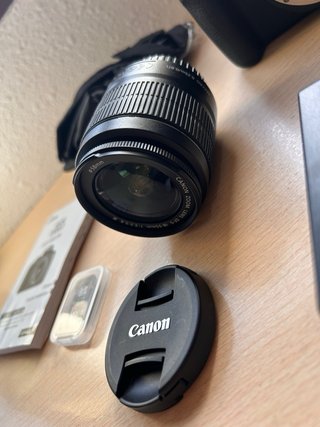 Canon EOS 1300D Cámara Digital + Accesorios