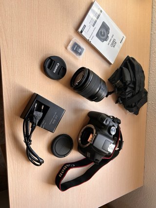 Canon EOS 1300D Cámara Digital + Accesorios