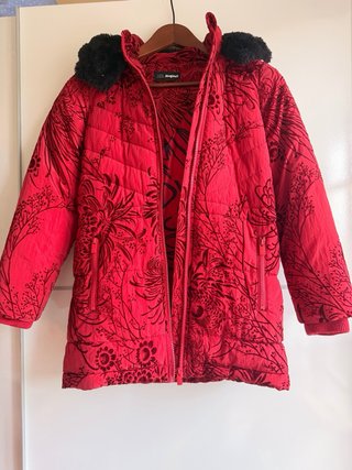Abrigo Desigual niña largo acolchado rojo