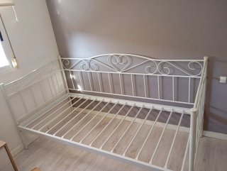 Cama Diván Metálica Blanca de 90 x 190
