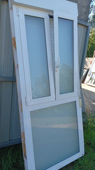 Ventana aluminio blanco oscilobatiente