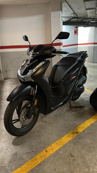 Honda SH 125i 2023 Negra