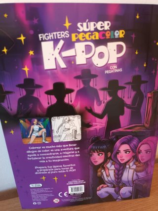 libro de colorear de Kpop Huntrix, de 40pag
